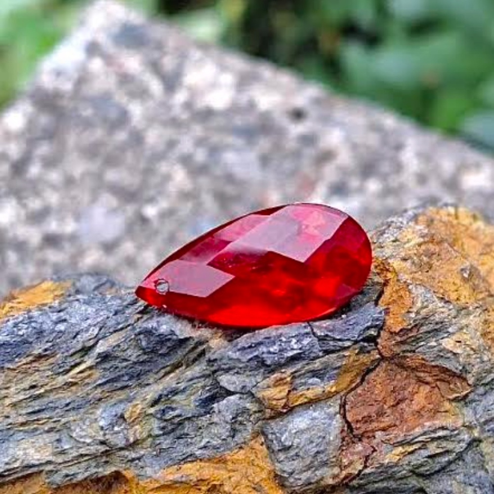 14.35 Carat Red Quartz Briolette Bead, NWT, Drilled, 25mmx12mmx9mm